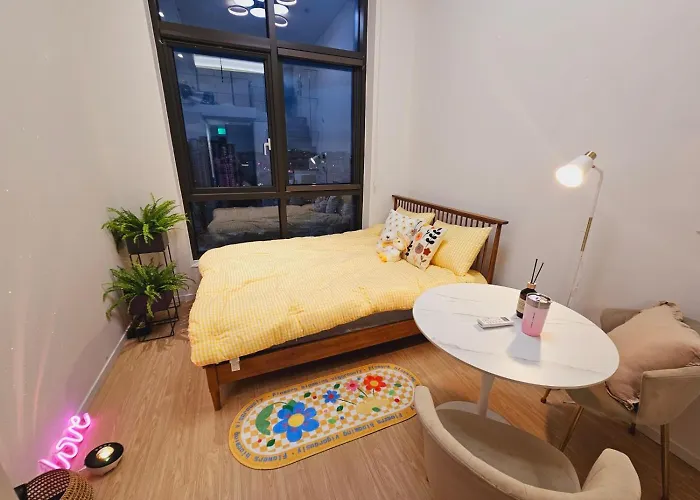 Sillim Sindaebang Station Gocheok Sky Dome Lovely House *