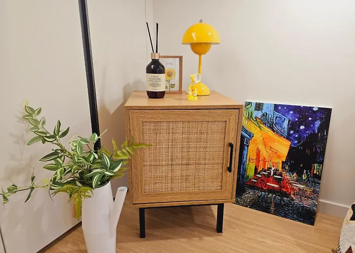 Apartment Sillim Sindaebang Station Gocheok Sky Dome Lovely House Seoul